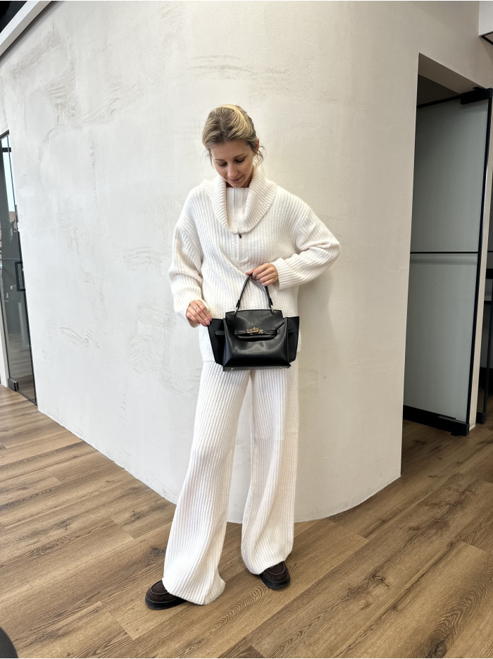 Жіноча сумка крос боді 061А чорна