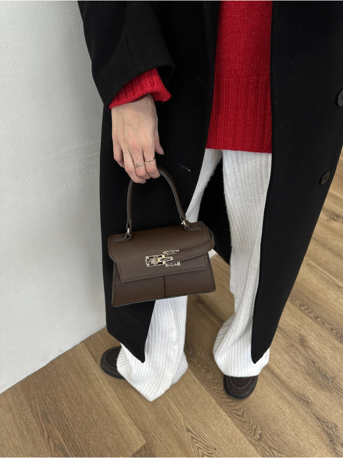 Жіноча міні сумка шоколадна зерниста 065