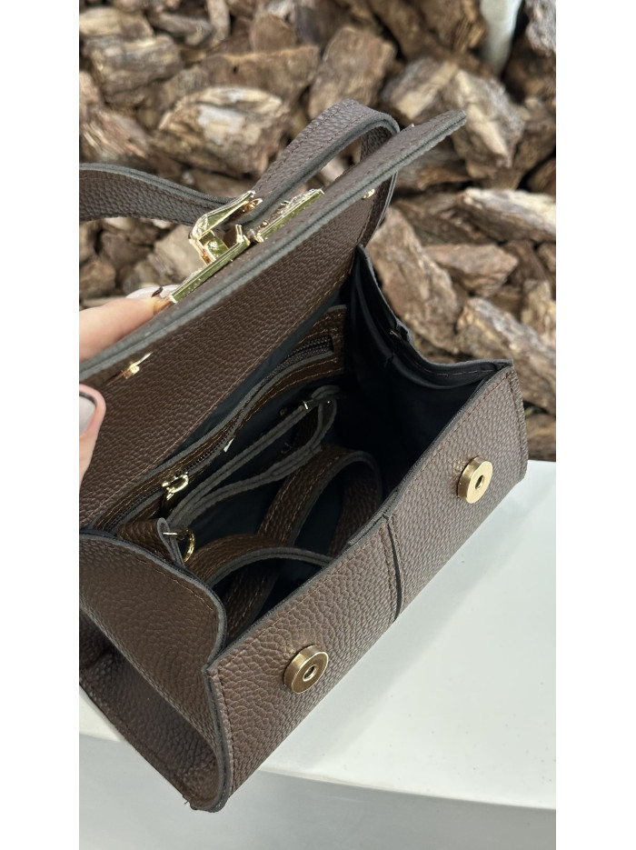 Жіноча міні сумка шоколадна зерниста 065