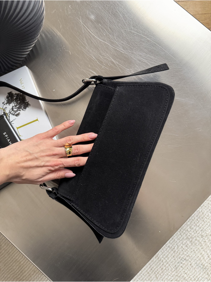 Жіноча сумка багет 22-24А чорна замшева