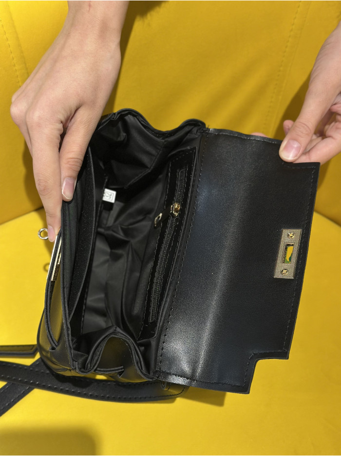 Жіноча міні сумка бежева 25-15