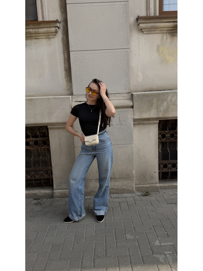 Жіноча міні сумка молочна 25-18