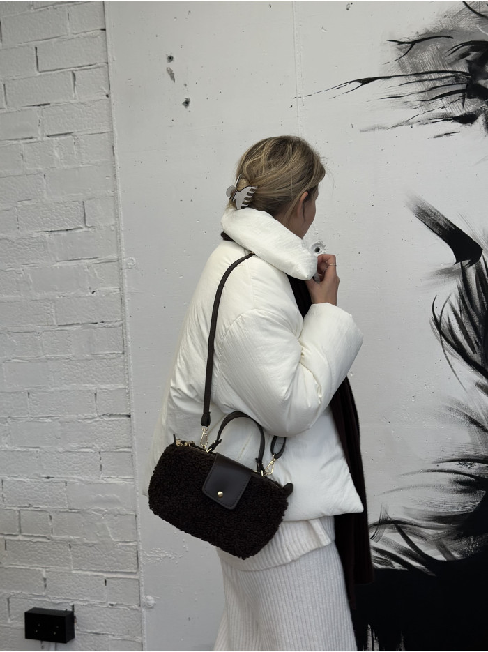 Жіноча сумка крос боді 25-84 шоколадна тедді