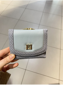 Жіночий гаманець плетений блакитний