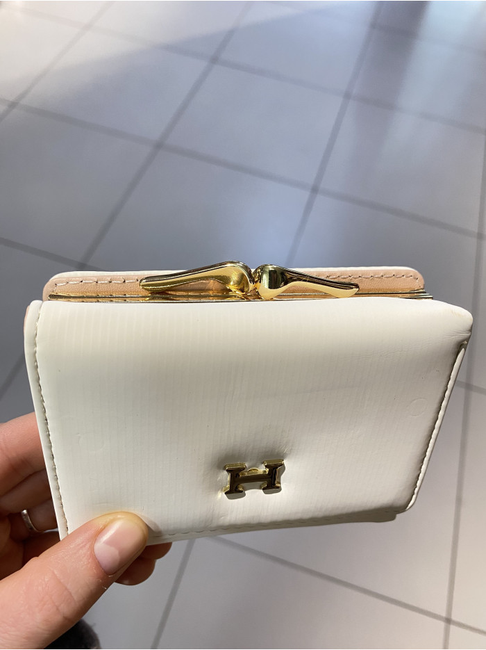 Жіночий гаманець білий 
