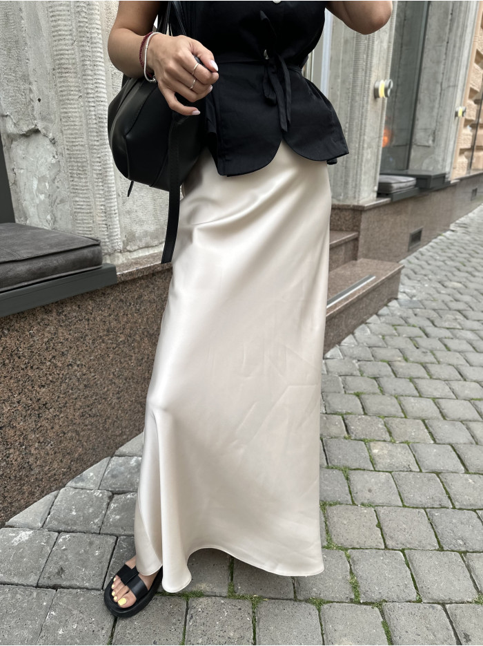 Атласна спідниця максі бежева S
